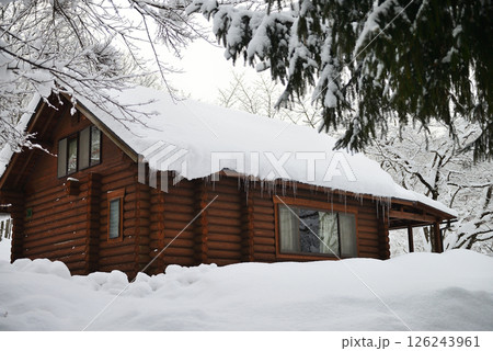 広島県庄原市高野町 冬の大鬼谷オートキャンプ場 ログハウス 広島県庄原市高野町 冬の大鬼谷オートキャンプ場 ログハウス 126243961