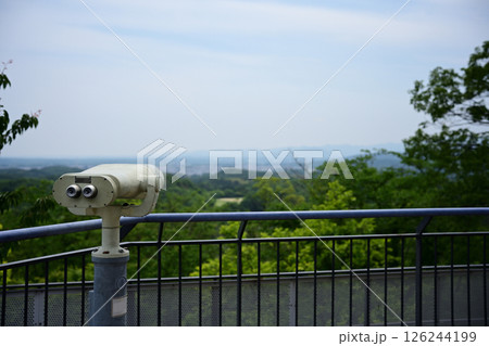展望台の双眼鏡と景色 展望台の双眼鏡と景色 126244199