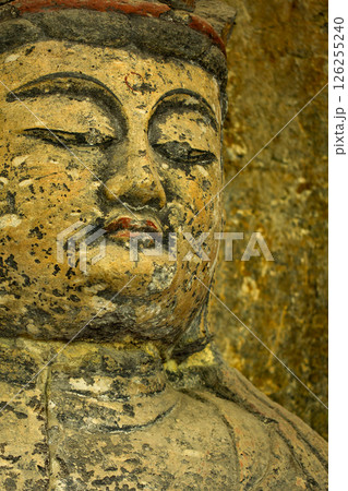 臼杵石仏の大日如来像 126255240