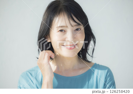 ミドル女性  126258420
