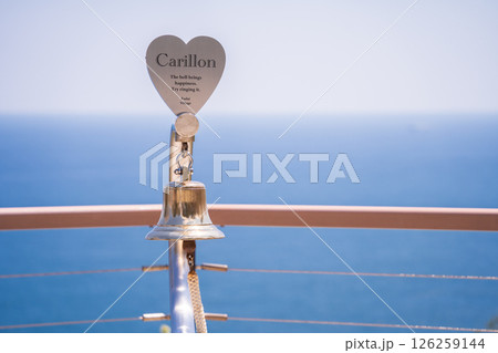 「岩手県」陸中黒埼灯台の幸せを呼ぶと言われている「カリヨンの鐘」 「岩手県」陸中黒埼灯台の幸せを呼ぶと言われている「カリヨンの鐘」 126259144