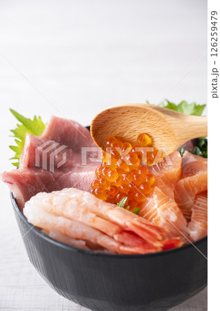 海鮮丼 126259479