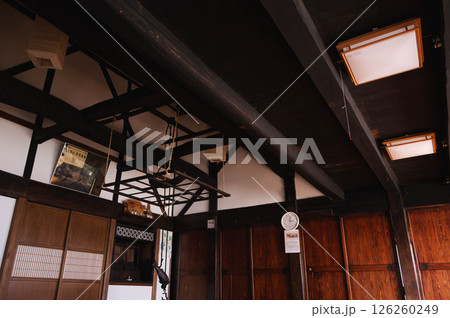 お善鬼の館の内部　 126260249