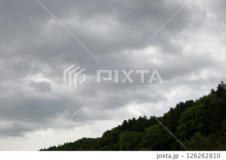 【自然・風景素材】雲空 曇天 雨雲 【自然・風景素材】雲空 曇天 雨雲 126262810