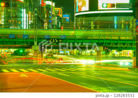新宿夜景　大ガード　光跡 126263531