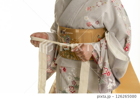 和服、着物を着る手順 帯を締める 和服、着物を着る手順 帯を締める 126265080