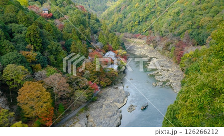 亀山公園からの秋の保津峡 126266212