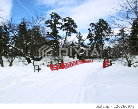弘前城の杉の大橋(青森県弘前市) 弘前城の杉の大橋(青森県弘前市) 126266978