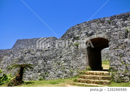 座喜味城跡・二の郭（沖縄県・読谷村） 126266986