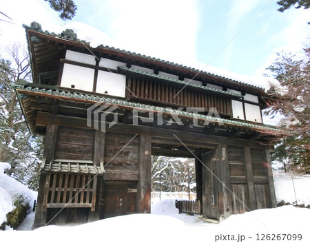 弘前城の二の丸南門（南内門）（青森県弘前市） 126267099