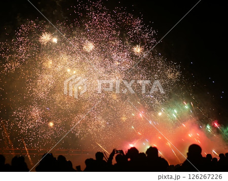 春節で盛り上がる中国のお祭りの光景 春節で盛り上がる中国のお祭りの光景 126267226