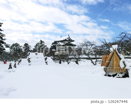 弘前城の二の丸三角広場(青森県弘前市) 弘前城の二の丸三角広場(青森県弘前市) 126267446
