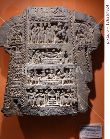 ガンダーラの要衝パキスタンのペシャワール博物館に展示される仏伝レリーフ 126267924