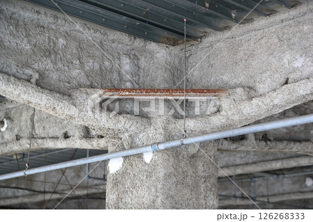 鉄骨の耐火被覆　イメージ 126268333