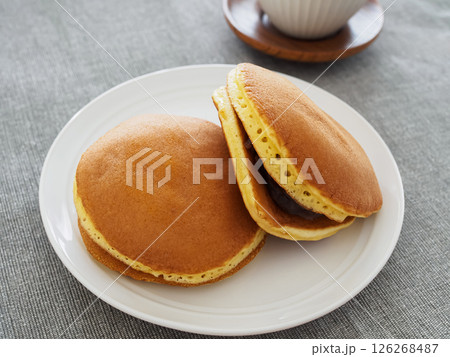ふんわりおいしいどら焼き ふんわりおいしいどら焼き 126268487