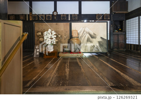 龍潭寺（浜松市）拝観入口 126269321