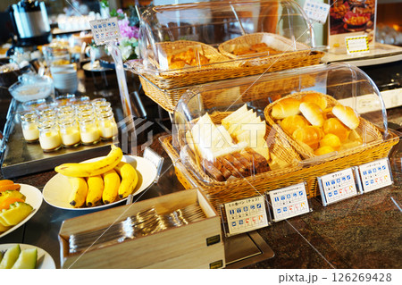 朝食バイキング　ホテル 126269428
