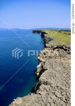 残波岬・灯台からの眺望（沖縄県・読谷村） 126269441