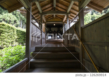 龍潭寺（浜松市）井伊家御霊屋 126269914