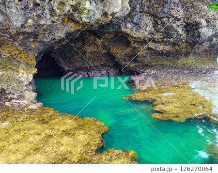 石垣島・青の洞窟(沖縄県石垣市) 石垣島・青の洞窟(沖縄県石垣市) 126270064
