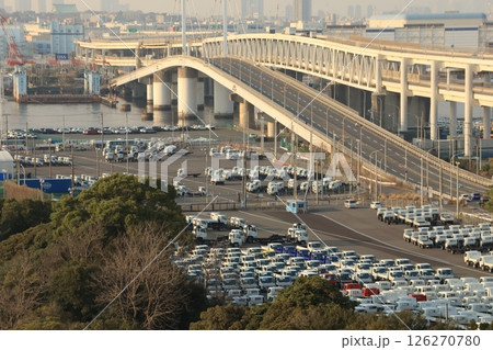 横浜ベイブリッジの周辺の風景 横浜ベイブリッジの周辺の風景 126270780