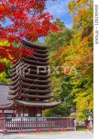 談山神社 紅葉に包まれた十三重塔 談山神社 紅葉に包まれた十三重塔 126280408