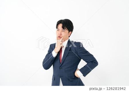 ビジネスマン　ピース 126281942