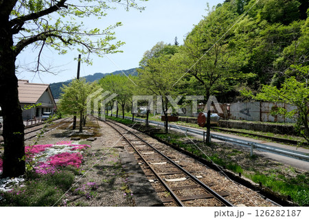岐阜県郡上市_北濃駅ホーム3_2025年5月 岐阜県郡上市_北濃駅ホーム3_2025年5月 126282187