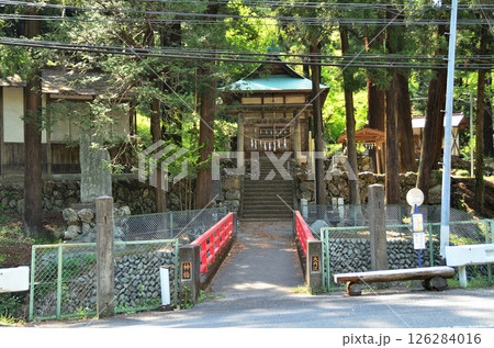 埼玉県秩父郡東秩父村大内沢の大内神社 126284016