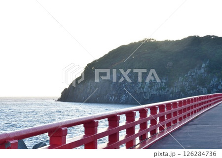 東尋坊　雄島（福井県） 126284736
