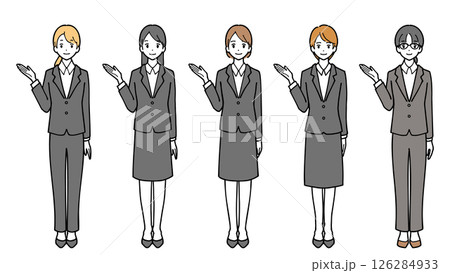 スーツを着た女性の全身イラストセット 126284933