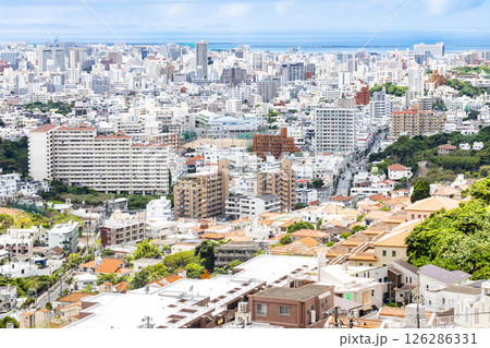 沖縄県那覇市の都市風景 126286331