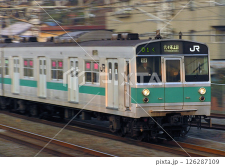 ［JL］常磐緩行線203系電車（東京メトロ千代田線直通） 126287109