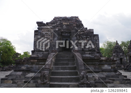 インドネシア　世界遺産プランバナン寺院群 126289841