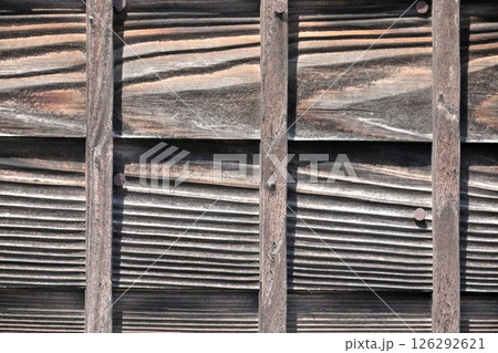 板張りの外壁（下見板張り） 126292621