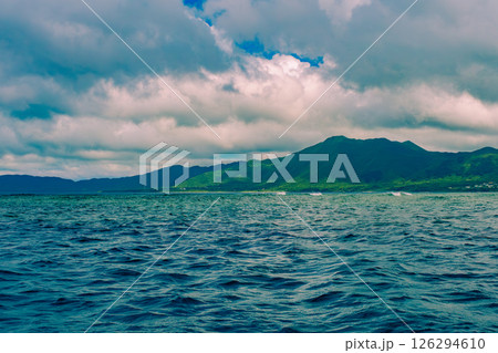 石垣島の川平湾から見る於茂登岳 フィルム風 石垣島の川平湾から見る於茂登岳 フィルム風 126294610
