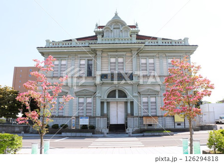 初夏の青森銀行記念館　重要文化財　弘前市　青森県　　 126294818