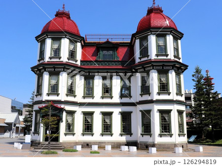 青空の旧弘前市立図書館 重要文化財 弘前市 青森県 青空の旧弘前市立図書館 重要文化財 弘前市 青森県 126294819