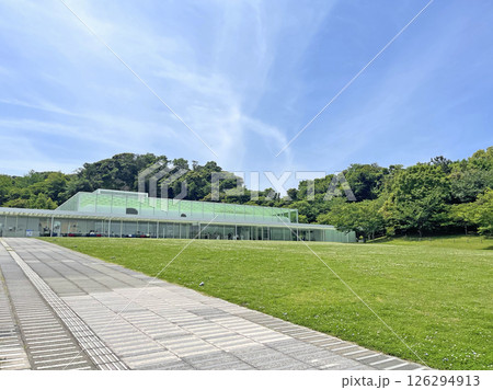 横須賀美術館　神奈川県横須賀市 126294913