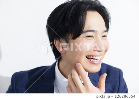 喜ぶビジネスマン 喜ぶビジネスマン 126296354