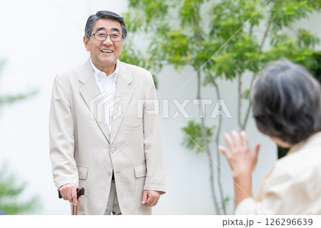 シニアカップル 旅行 老後 シニアカップル 旅行 老後 126296639