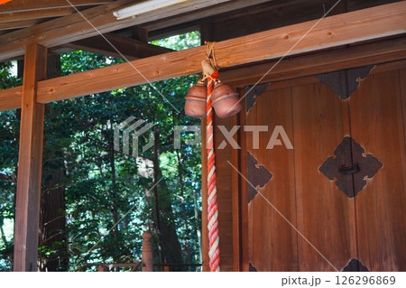 茨城県水戸市の常磐神社。神社の拝所。 126296869