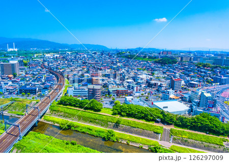 枚方市の街並と京阪電鉄 126297009