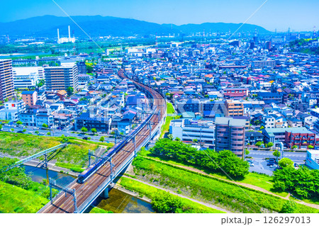 枚方市の街並と京阪電鉄 126297013
