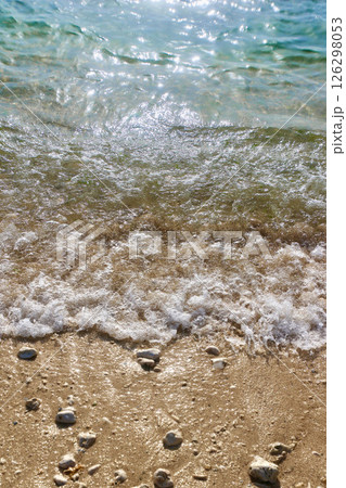 残波ビーチ・打ち寄せる波（沖縄県・読谷村） 126298053