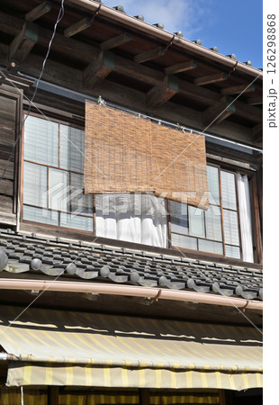 佐野散歩：簾のある家　佐野市大和町 126298868