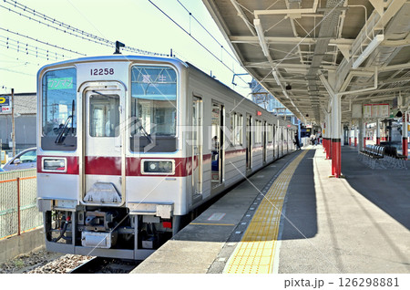 鉄道　私鉄：東武佐野線　10000系　11258F　館林駅 126298881