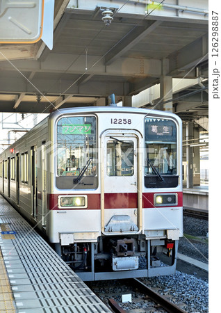 鉄道　私鉄：東武佐野線　10000系　11258F　佐野駅 126298887