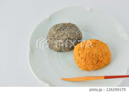 おはぎ 白バック 126299170