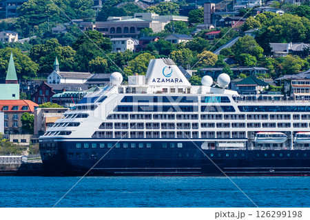 長崎港客船入港(Azamara Pursuit)対岸から【長崎市】 長崎港客船入港(Azamara Pursuit)対岸から【長崎市】 126299198